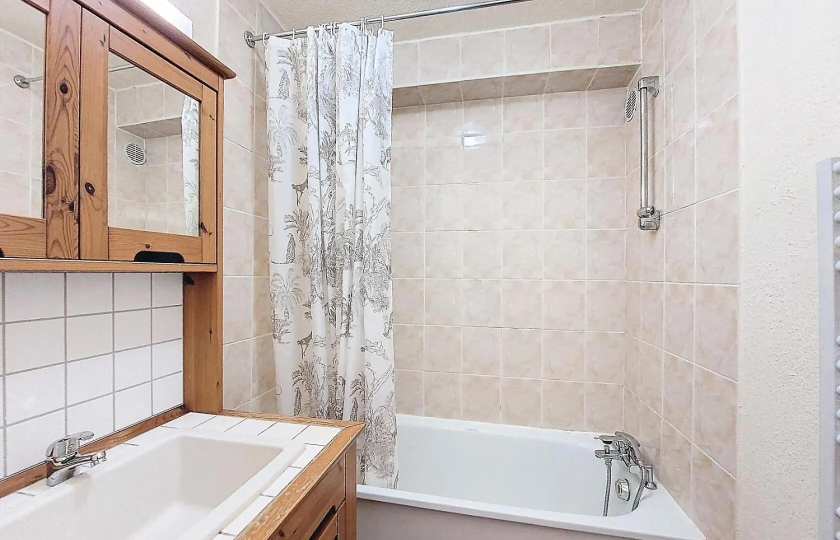 Residence La Vanoise - Studio Pour 4 Personnes 974 Montvalezan 0*,